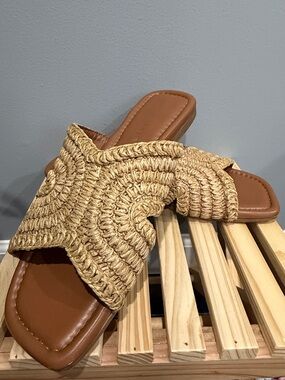 Marc Fisher Woven Raffia Slide Sandals in Natural Brown - Women's size 9